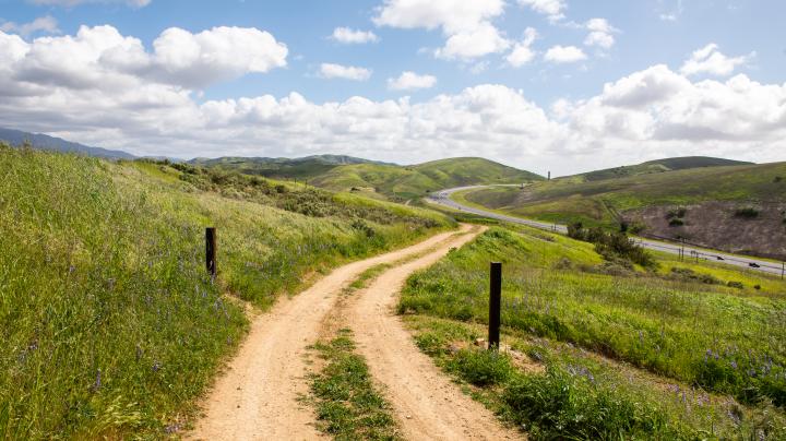 Idiomas: O que significa 'hiking' em Inglês - 30 On the Road