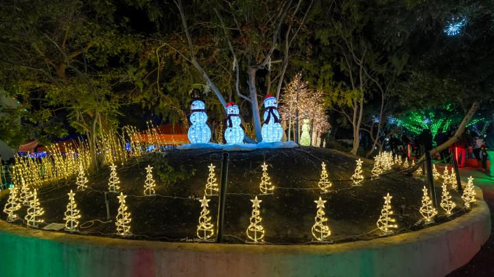 Candlelight Walk lights at Heritage Hill